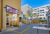 Store for commerce, industry or services with parking space in Praia da Rocha Beach