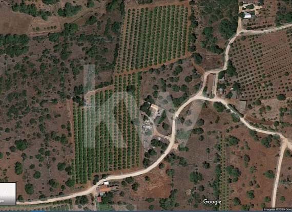 Ruína num terreno com área total de 13.480m² no Cerro do Bardo, Alcantarilha-Silves
