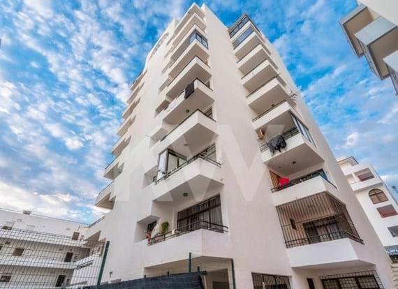 One bedroom apartament in a building with a swimming pool just 200 steps from beach in Quarteira