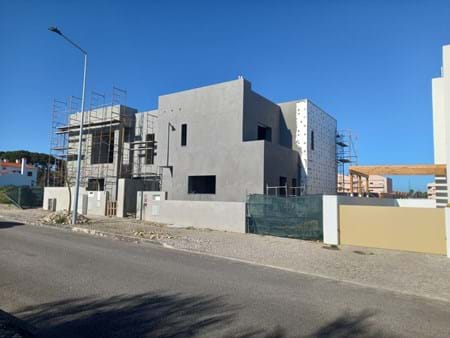 4 bedroom semi-detached house with pool in Palmela