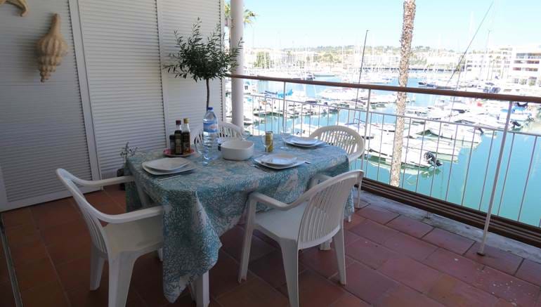 1 Bedroom apartment in the Marina for 2/4 people