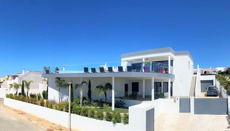 Exclusive and modern panoramic ocean view villa with private Pool up to 10 people 