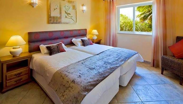Traditional style 4 bedroom villa with anex near Benagil beach in Carvoeiro