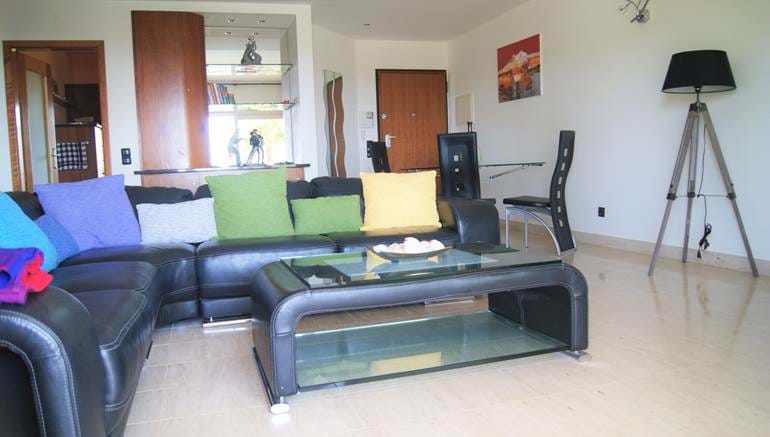 Beautiful 2 Bedroom Apartment with Sea View near the Golf for 4 People