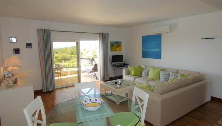 Beautiful 2 Bedroom Apartment with Sea View near the Golf for 4 People