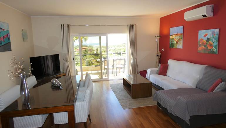 Beautiful 2 Bedroom Apartment with Sea View near the Golf for 4 people
