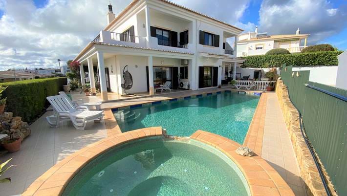 Large 4 Bedroom Villa Located in a Residential Area with Pool