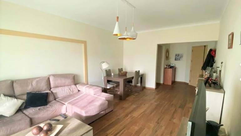 3 Bedroom Apartment  Recently Renovated