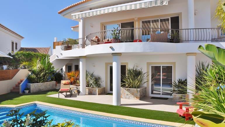 3 Bedroom Villa Located on a Hillside with Breath-Taking Sea Views