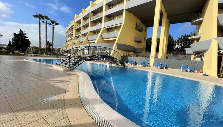 1 Bedroom Apartment Located Close by the Marina
