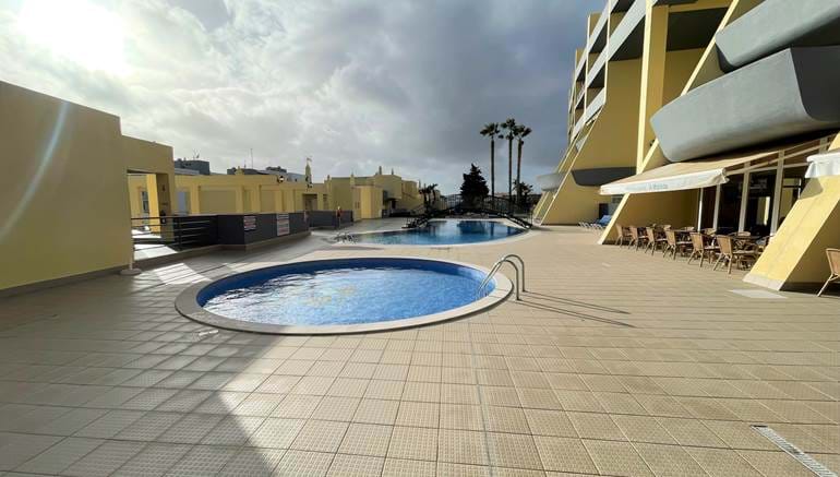1 Bedroom Apartment Located Close by the Marina