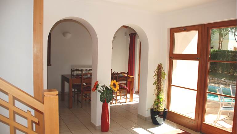 Lovely 3 Bedroom Villa with Pool Close to Burgau