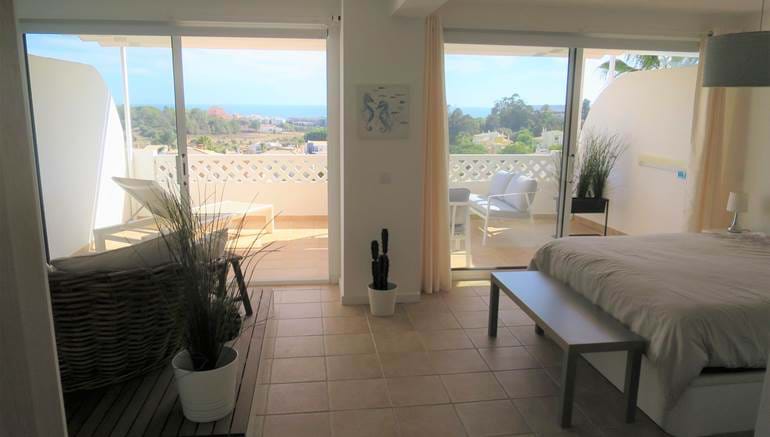 2 + 1 Bedroom Townhouse with Panoramic Sea Views Located in Meia Praia