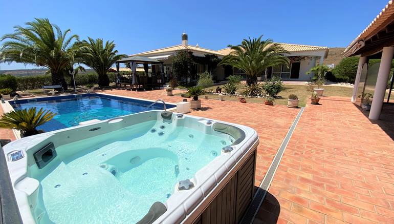 Superb Single Storey Villa with Pool and Views Over the Countryside