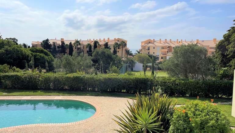 Charming 2 Bedroom Townhouse Located in a Peaceful Residence in Praia da Luz