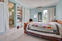 Detached architect designed 3 bedroom villa with LARGE pool, garage & annnex. Fuzeta.