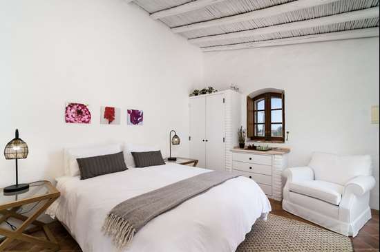 Casa estilo tradional de 4 quartos com anexo de hóspedes - completamente renovada e perto de São Bras de Alportel