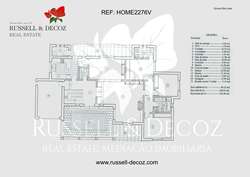 Spacious detached  4 bedroom villa (could be 5 bedroom) set in 1274 m2 garden plot.
