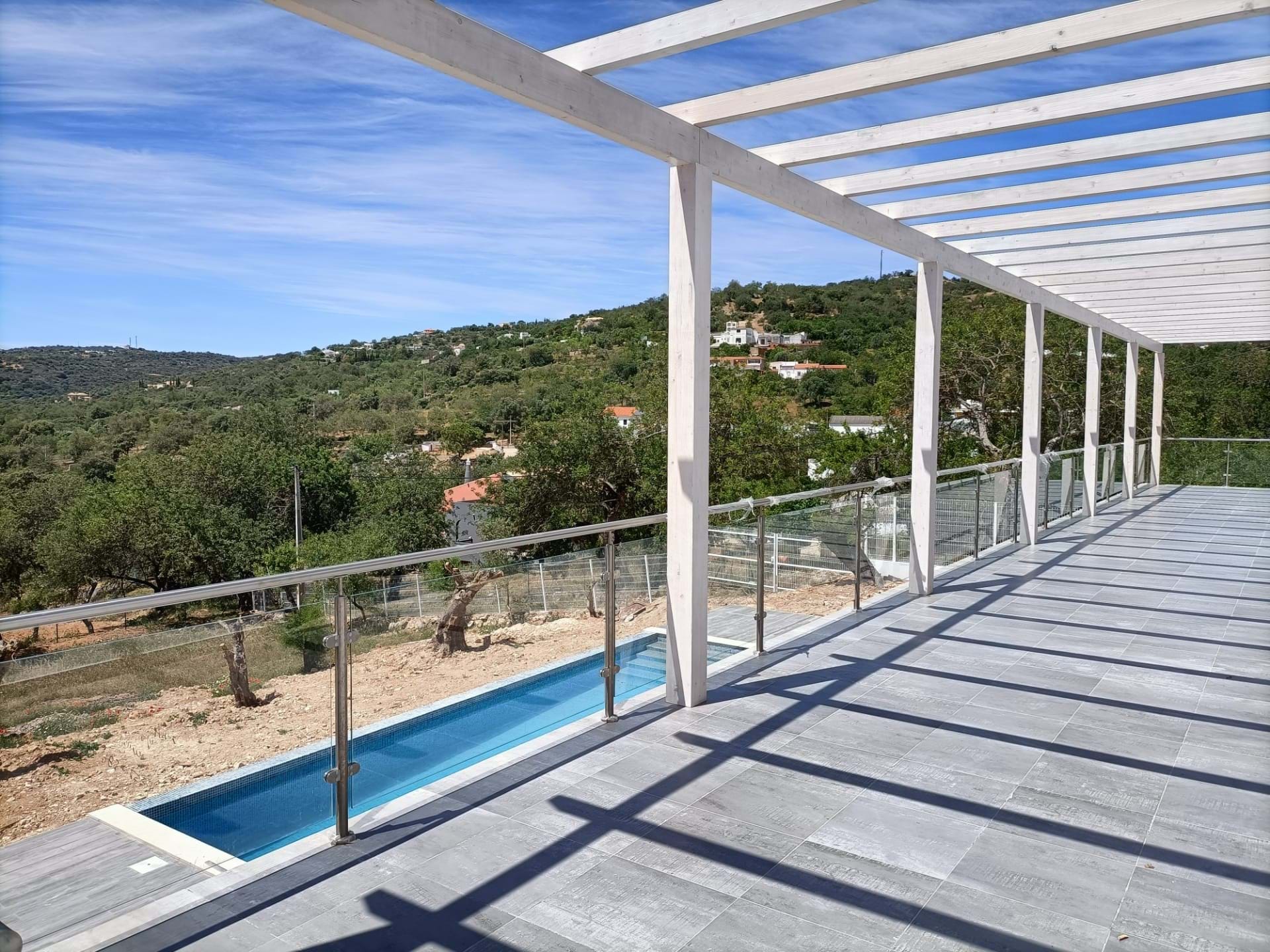 3 bed Villa For Sale in Loulé, Central Algarve - thumb 1