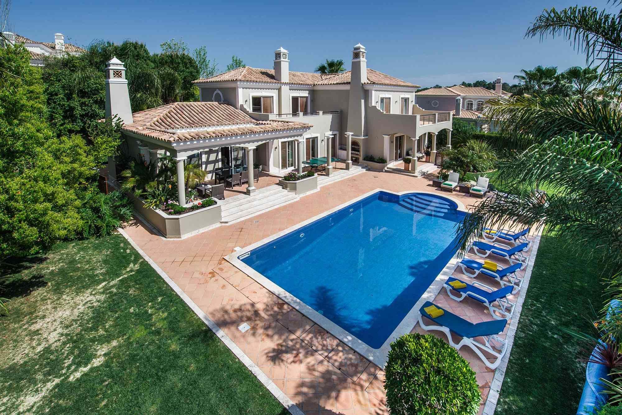 5 bed Villa For Sale in Quinta do Lago, Central Algarve - thumb 3