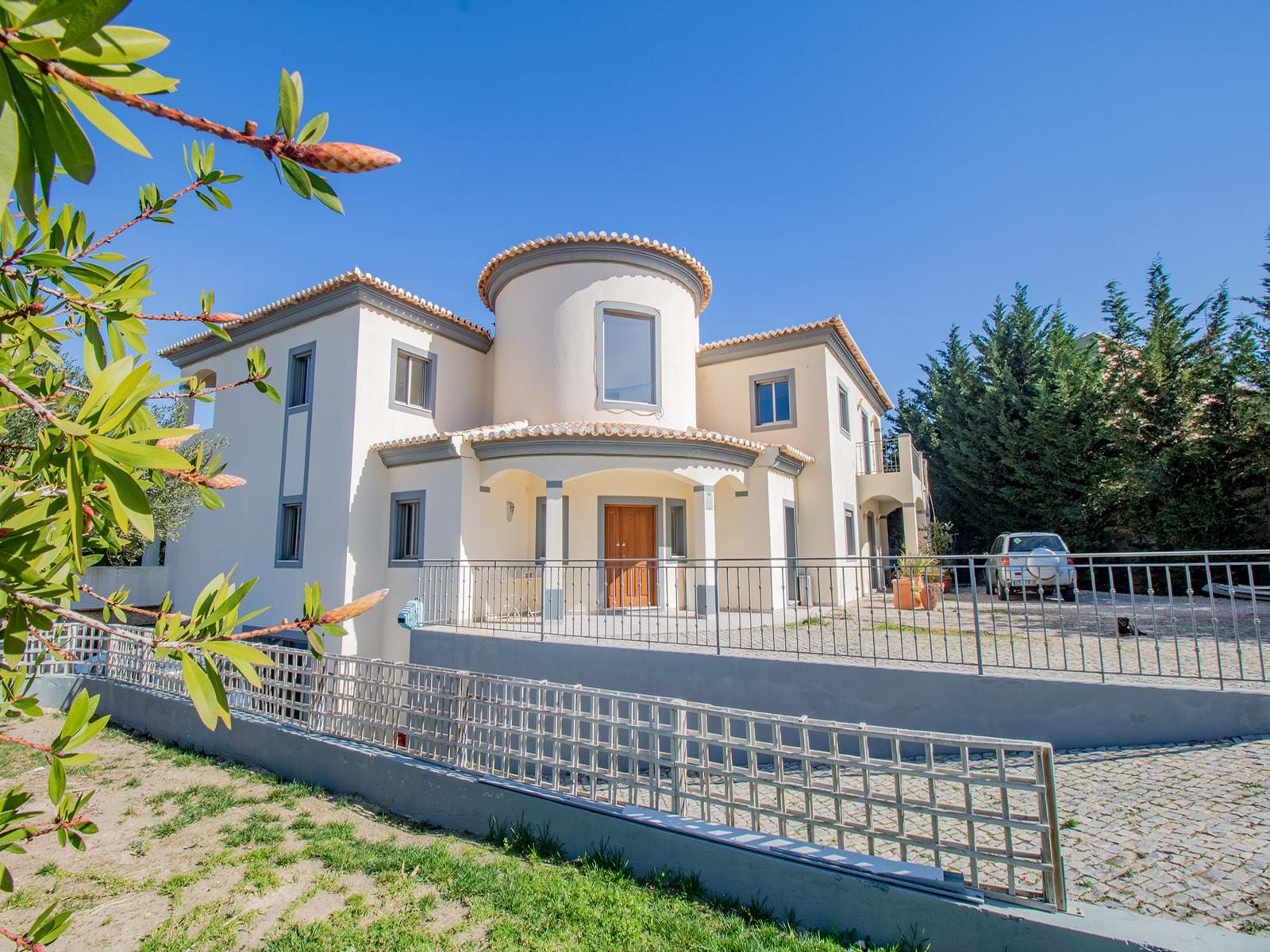 4 bed Villa For Sale in Loulé, Central Algarve - thumb 3