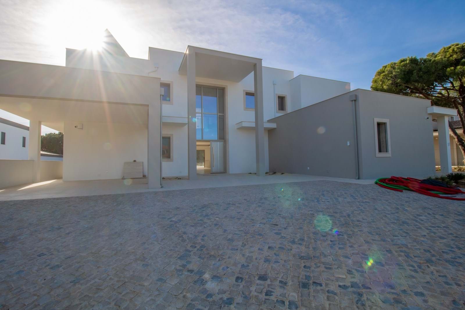 6 bed Villa For Sale in Loulé, Central Algarve - thumb 2