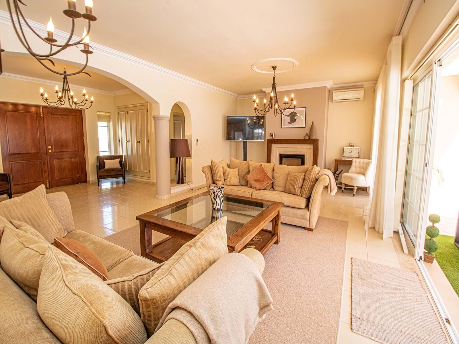 4 bed Villa For Rent in Loulé, Central Algarve - thumb 3
