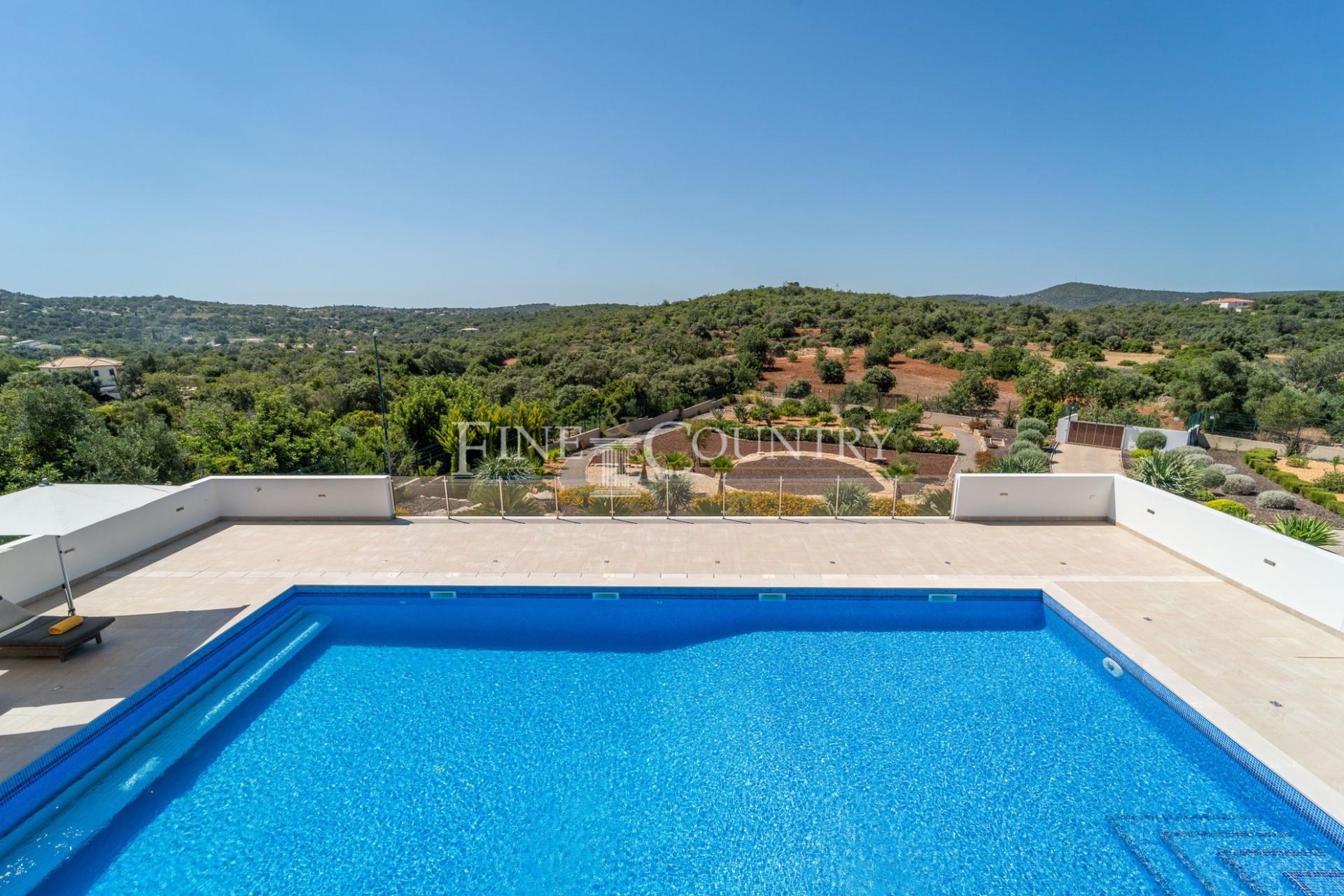 Photo of Loulé - Outstanding 5(+2)-Bedroom Villa with pool in São Clemente