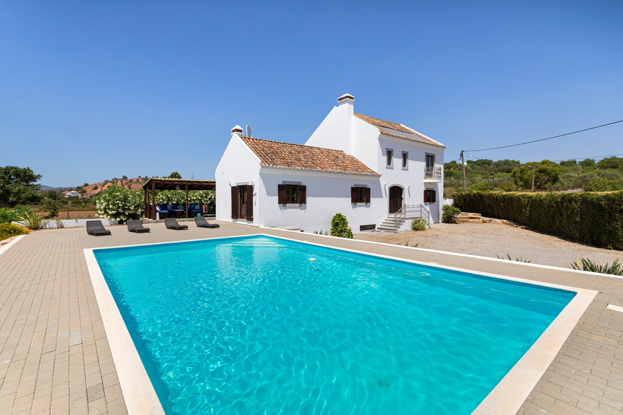 Close to Tavira, immaculate 4-bedroom villa with pool. Accommodation in Tavira