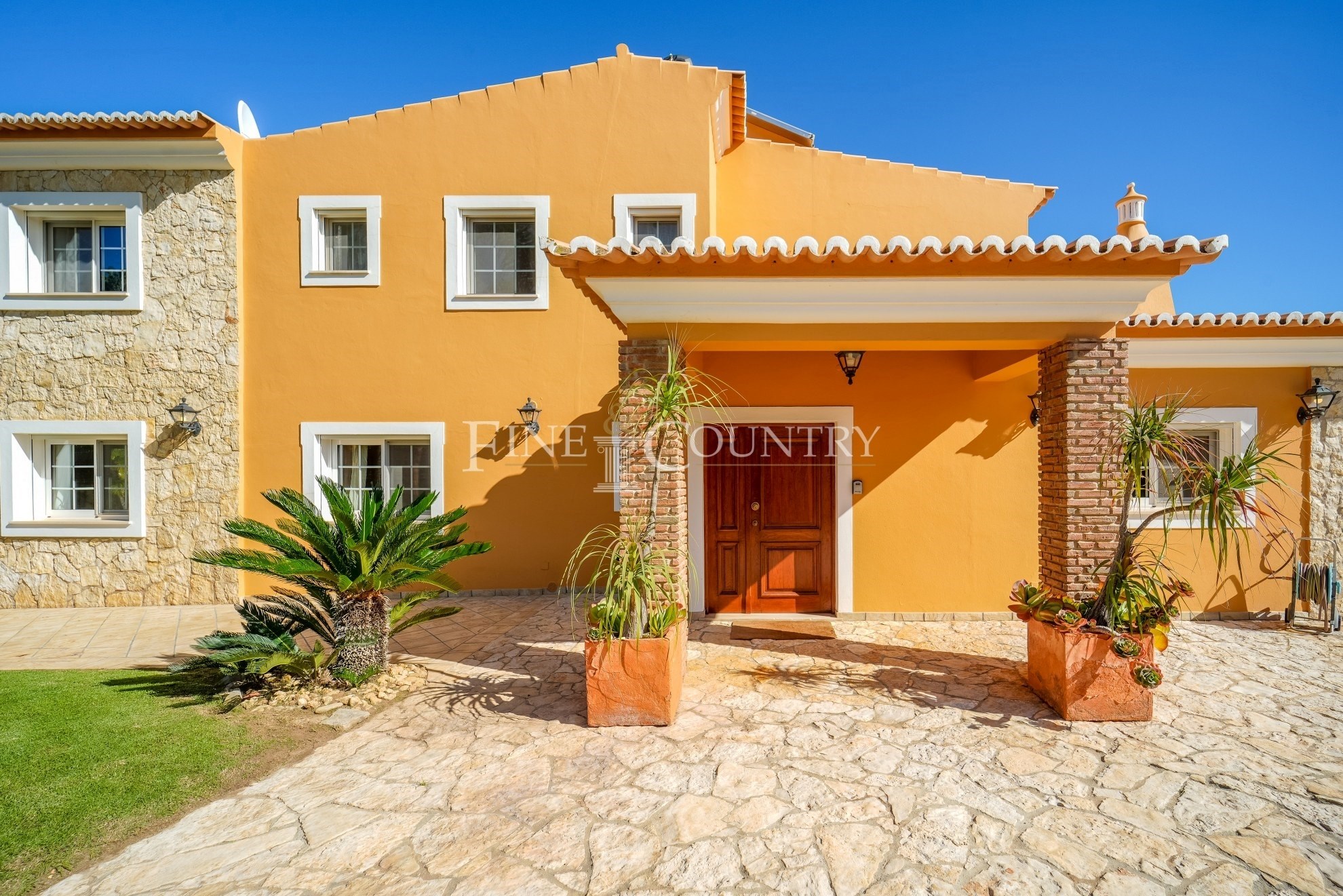 Photo of Carvoeiro - Beautiful 4-bedroom villa with sea and country views