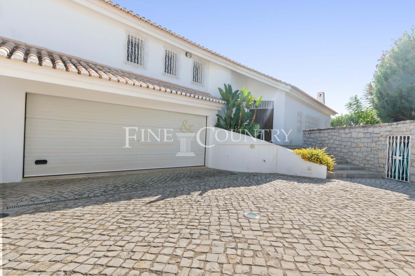 Photo of Albufeira - 4-bedroom cliff - top villa with stunning sea views