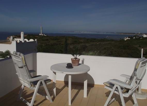 1 Bedroom Apartment with spectacular seaviews in Ferragudo