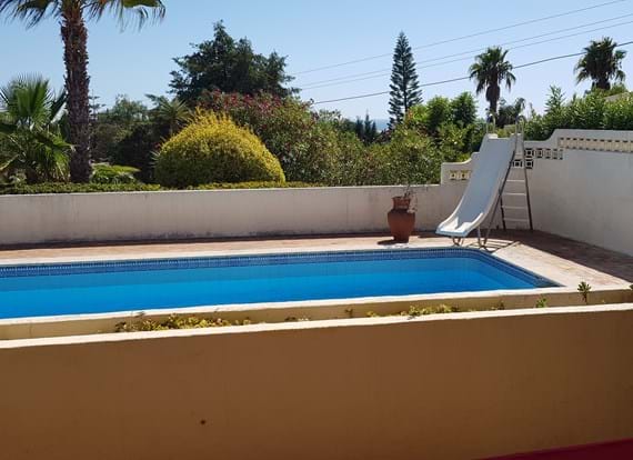 Villa T3 mit Pool und Meerblick in Carvoeiro