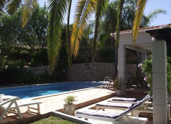 Luxusvilla mit 3 Schlafzimmern und privatem Pool in Sesmarias Carvoeiro