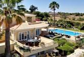 Villa Colina , luxury Villa with heatable pool.