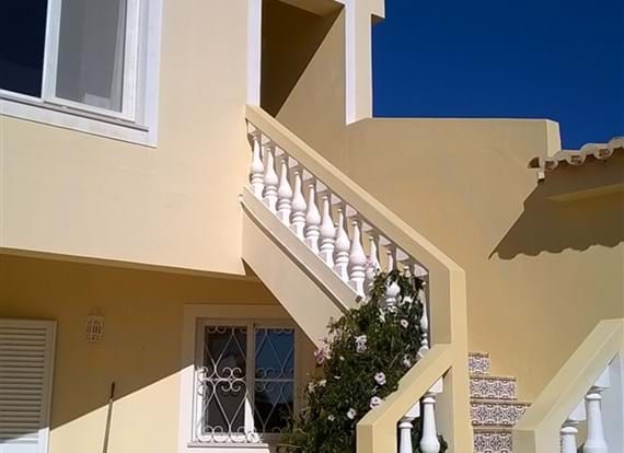 2 Bedroom plus 2 Villa with seaviews in 800 m distance from Albandeira beach