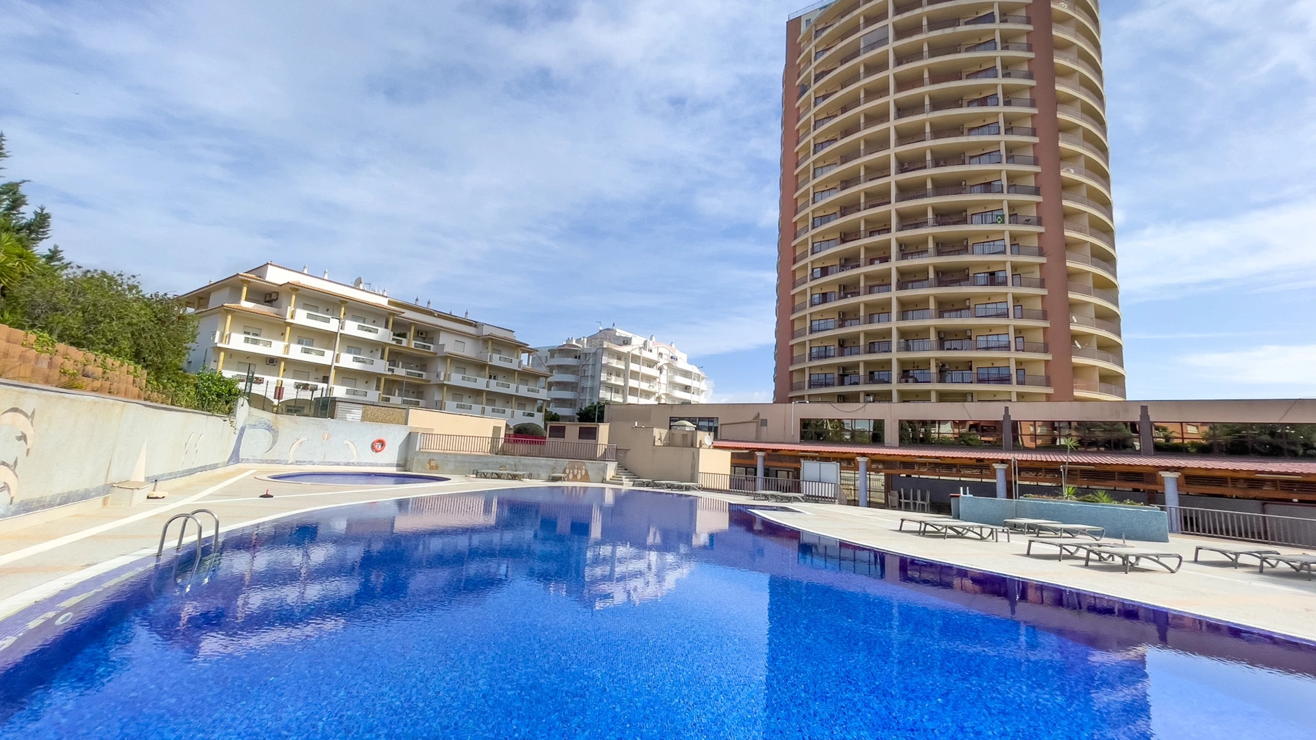Apartamento T1 com piscina na Praia da Rocha