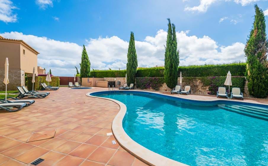 Jardim privado muito grande, piscina privada,Resort Mar da Luz,Piscina interior, ginásio, sauna e banho turco,Receção