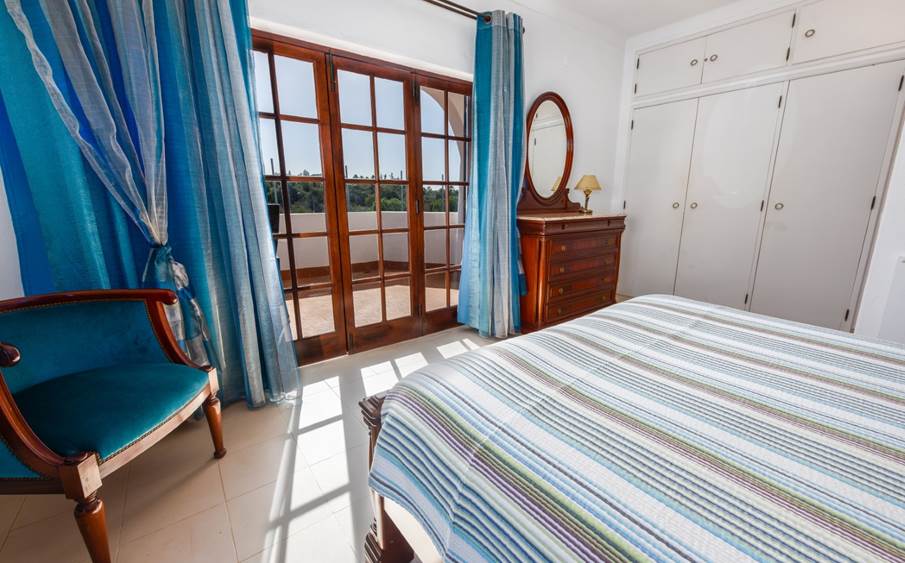casa de férias com piscina,Casas para alugar férias junto à praia,apartamentos férias alvor,Casas de férias em Alvor com piscina,Férias Algarve 2023