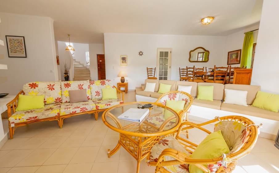 casa de férias com piscina,Casas para alugar férias junto à praia,apartamentos férias alvor,Casas de férias em Alvor com piscina,Férias Algarve 2023
