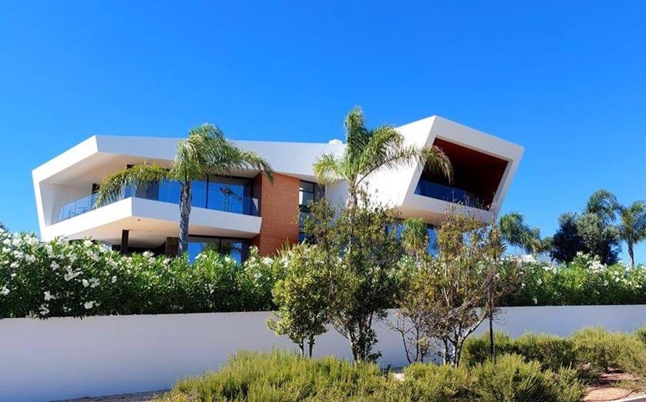 architecture moderne, contemporain, vue sur la mer, plage, lagos, algarve, portugal