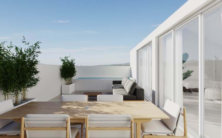 Penthouse for sale in Portimão,3 bedroom flat for sale in portimao,apartment in the centre of Portimao,Penthouse for sale Algarve,refurbished flat for sale