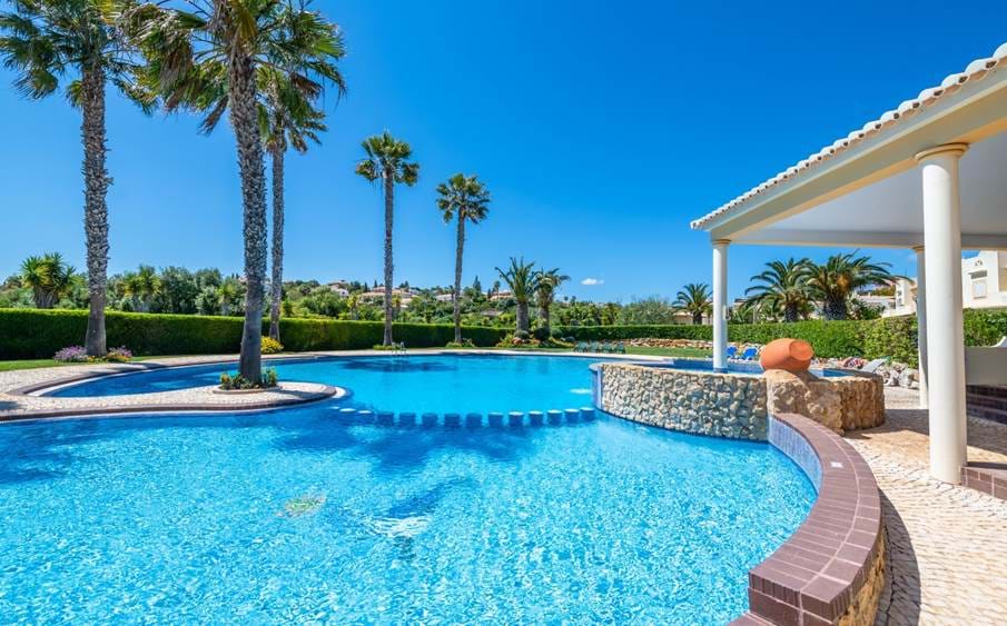 DEVELOPMENT IN LUZ 21 BEDS BEACH POOL FOR SALE