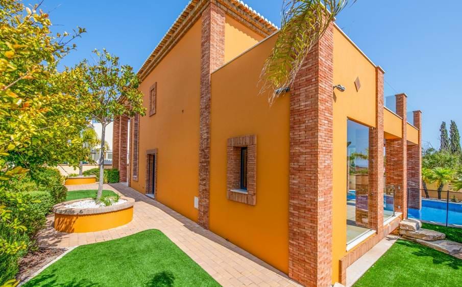 Villa à vendre quartier résidentiel,Villa de 4 chambres à vendre à Lagos, Villa de 4 chambres à vendre à Lagos,Villa à vendre Algarve,villa à vendre architecture moderne