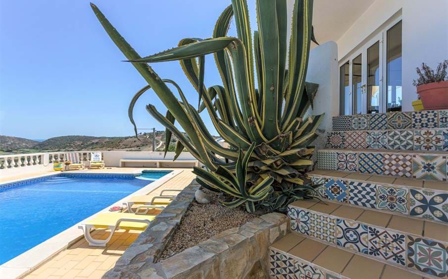 Large villa,For Sale,Portugal,Algarve,Beach,Swimming Pool,Village