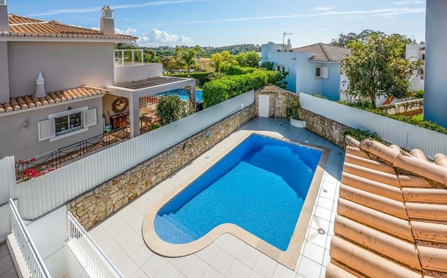 villa for sale,lagos,portugal,beach,golf,town ,swimming pool