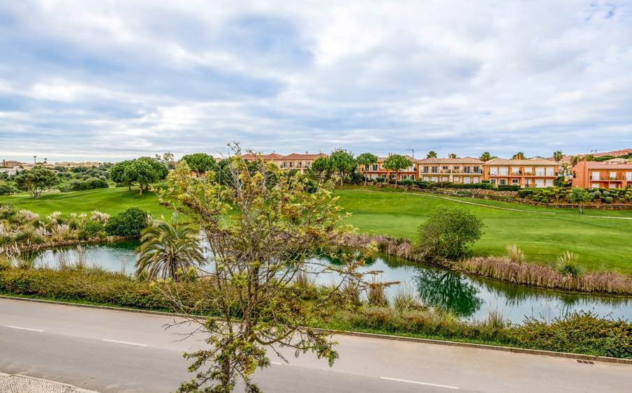 Boavista Golf ,Lindas vistas para o golfe e para o Lago,Ótima localização, perto de restaurantes e supermercados