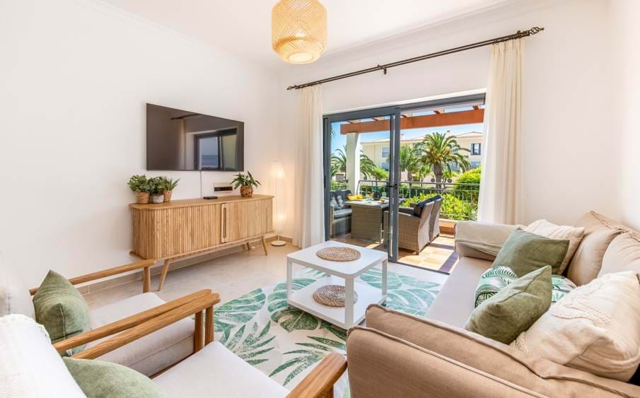 2 bedroom,Porto de Mós,apartment,new listing 2022,communal pool,WiFi,Lagos