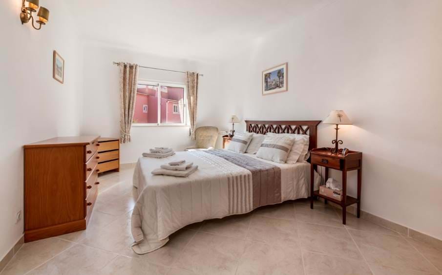 two bedroom,two bathroom,south west facing terrace,Porto Dona Maria,Near Praia da Luz,Near Burgau,central heating