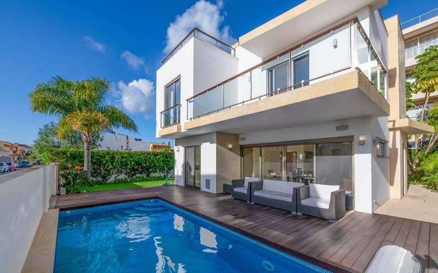 villa for sale,algarve,portugal,beach,swimming pool,modern,investment